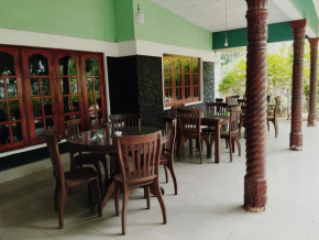 Aura Holiday Inn